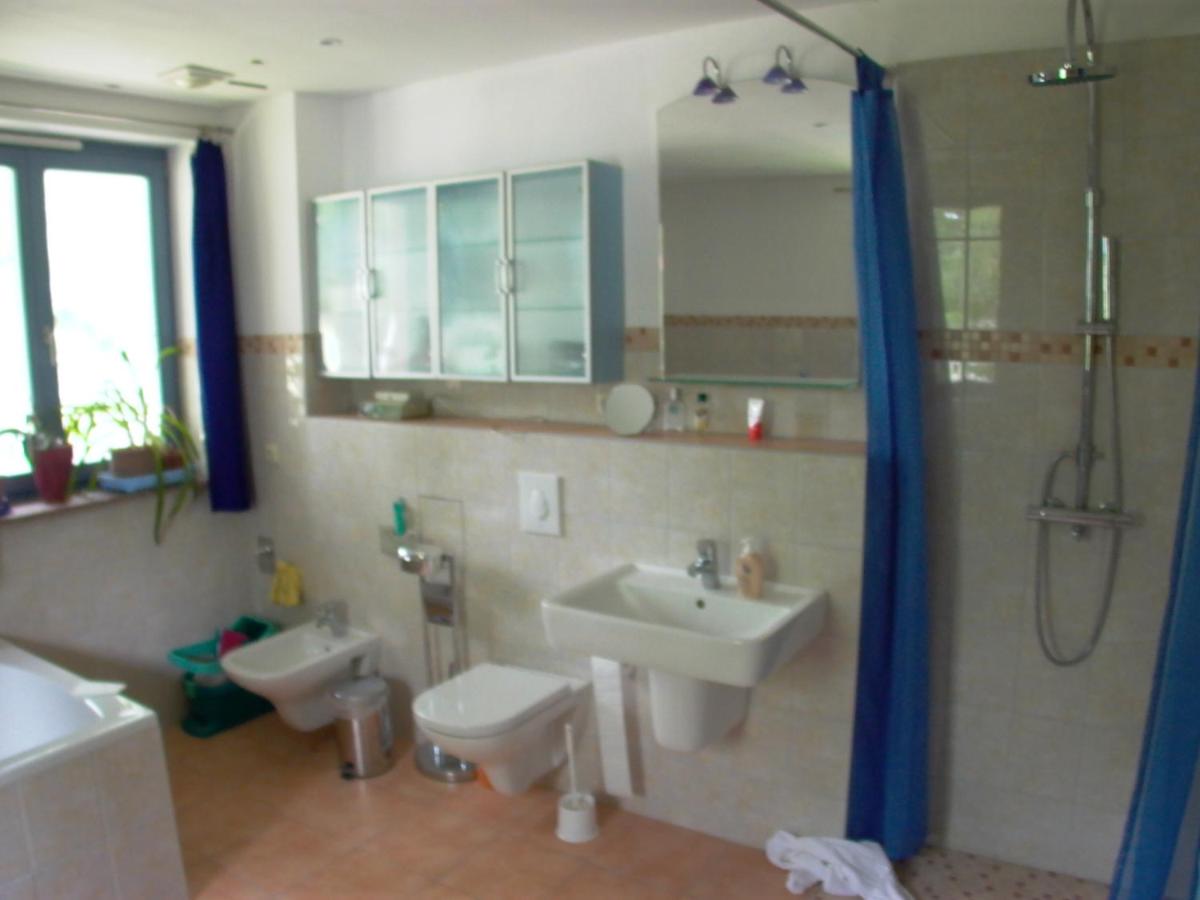 Gästezimmer Ferienwohnung VILLA ALEXA, mit Wallbox - Hizvo