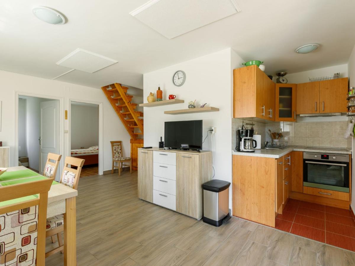 Suitetrails - Holiday Home Pear Trees by Interhome