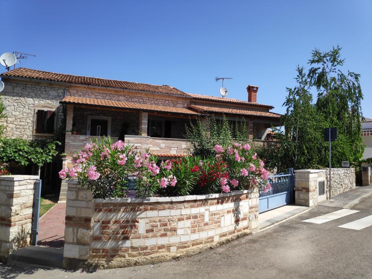 Suitetrails - Apartmani Memić 100 m do plaže, APARTMENTS MEMIĆ ONLY 100M FROM BEACH