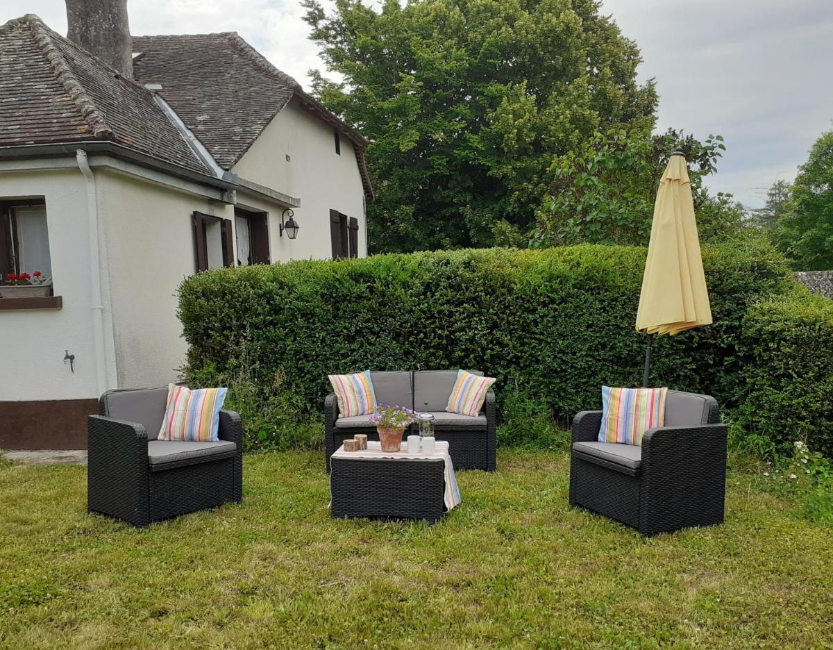 Cosy 2 bedroom house with garden and terrace - Housity