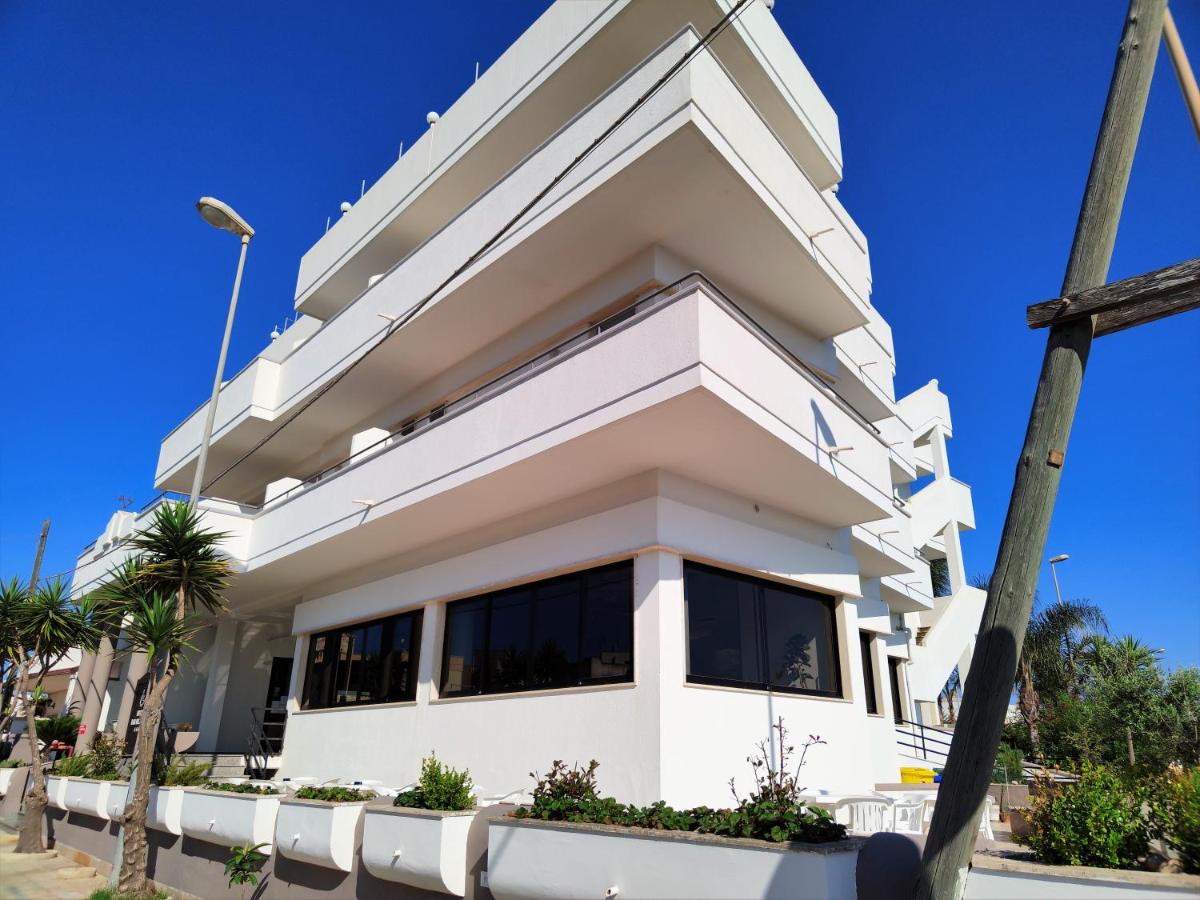 Hotel Baia del Cigno - Housity