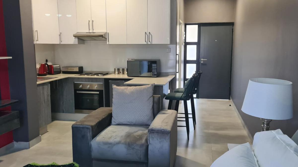 Sarona Studio F103 - Housity