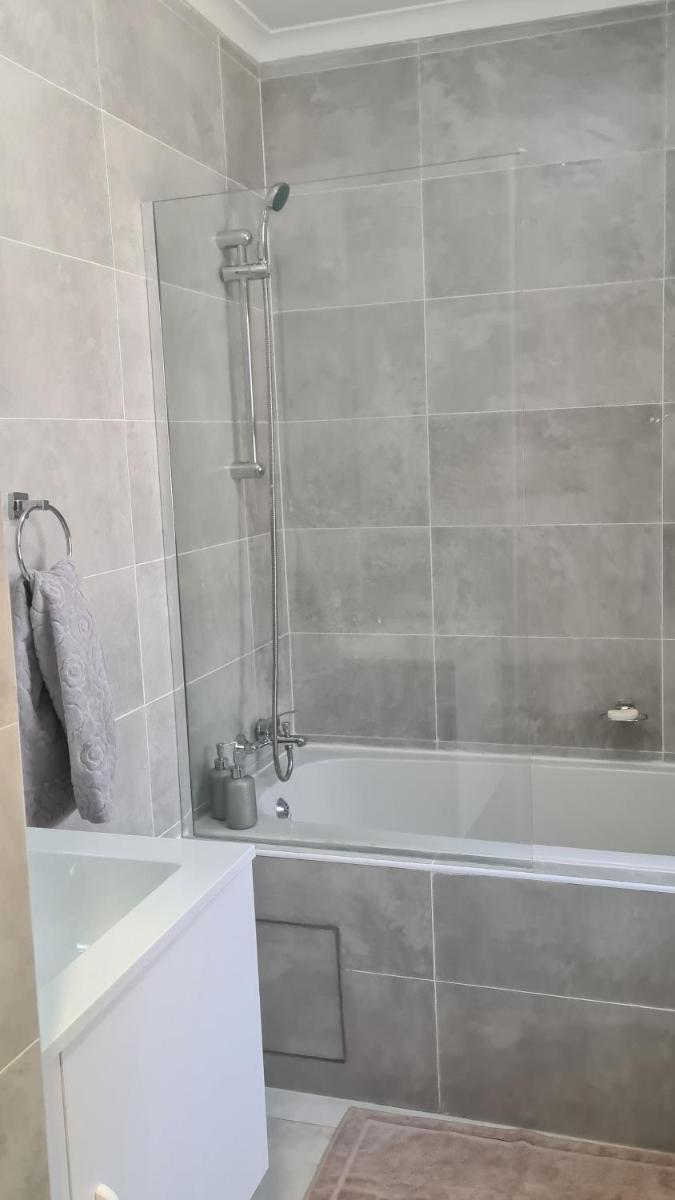 Sarona Studio F103 - Housity