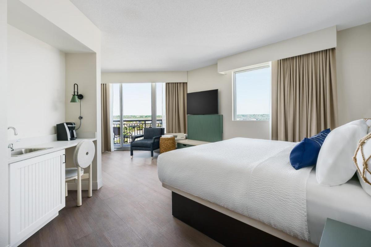 Holiday Inn Resort Lumina on Wrightsville Beach, an IHG Hotel - Housity
