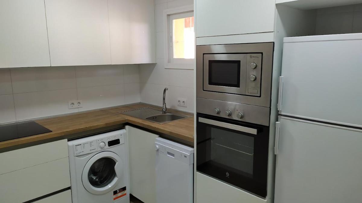 Atractivo apartamento en la playa con parking - Housity
