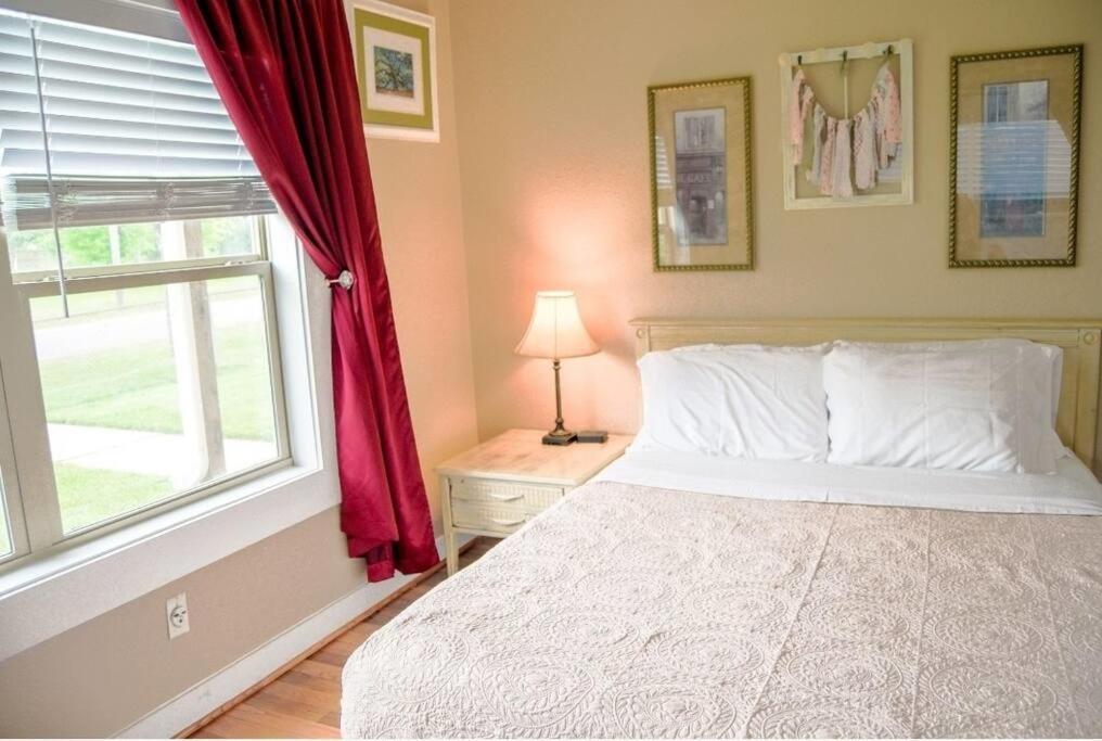 Home Away from Home All the comforts of home - Housity