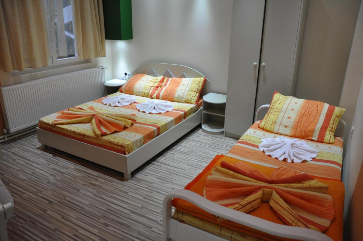 Rooms Turist - Housity
