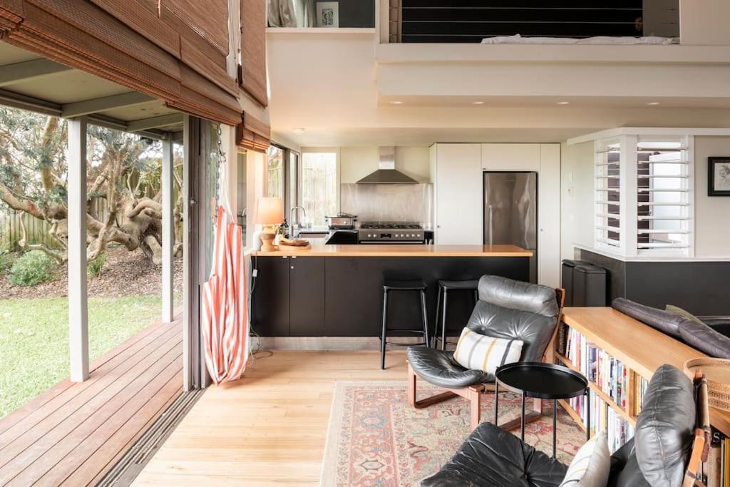 Culburra Beach Retreat for Two - Housity