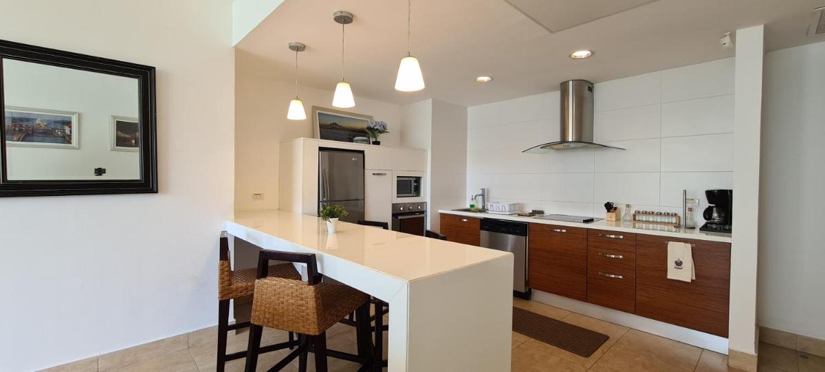 Phil's Nikki Beach Waterfront Vacation Home - Housity