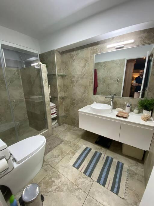 Cómodo y céntrico Apartamento en San Isidro - Housity
