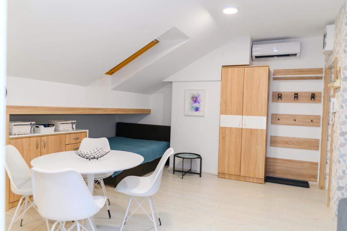 Sky Lux - Housity