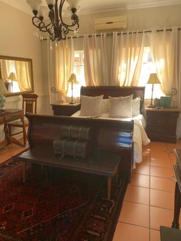A Tapestry Garden Guest House - Housity