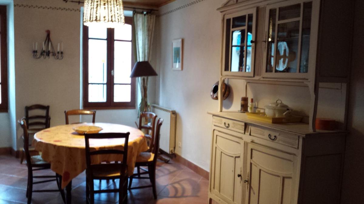 La maison de grand-mère Angèle - Housity