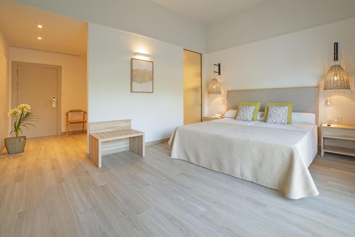 Cama o camas de una habitación en Cabogata Beach Hotel
