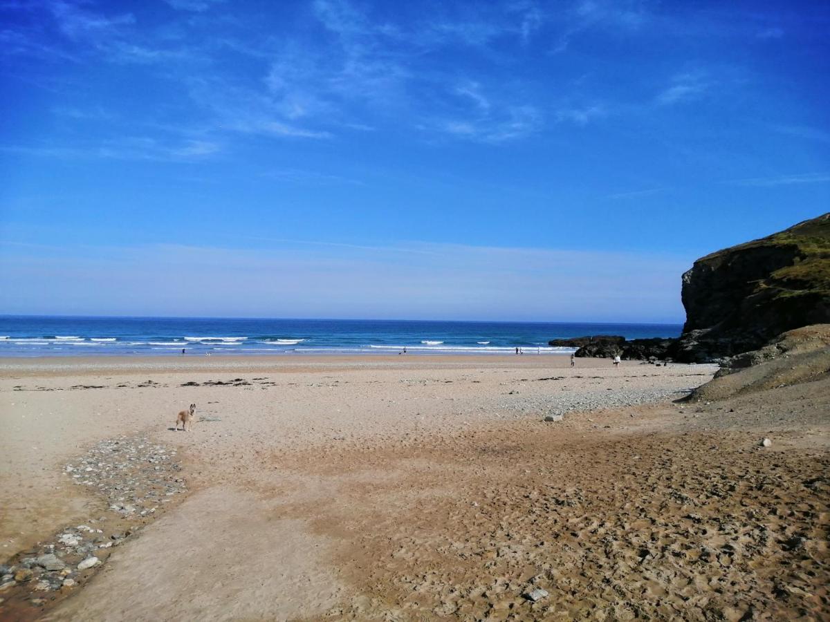 Porthtowan sea-view family holiday home - Housity