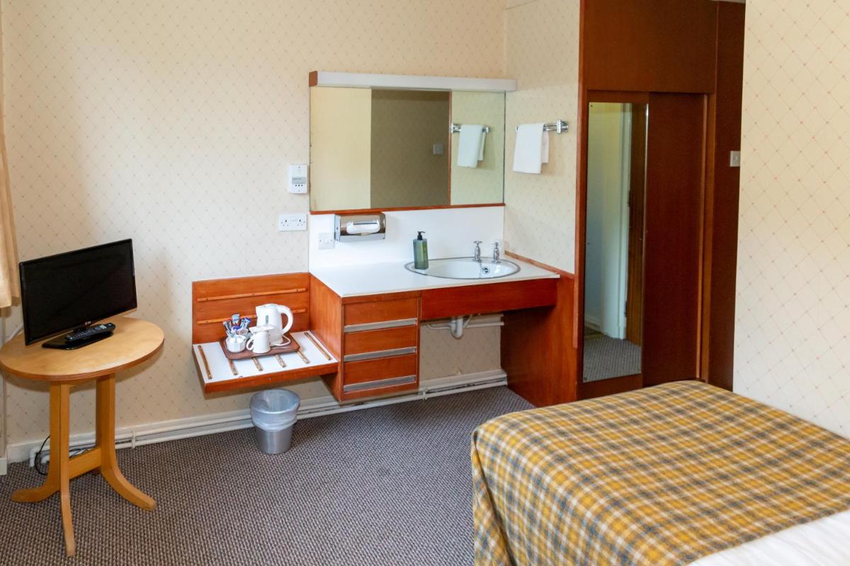 Alexandra Hotel - Housity