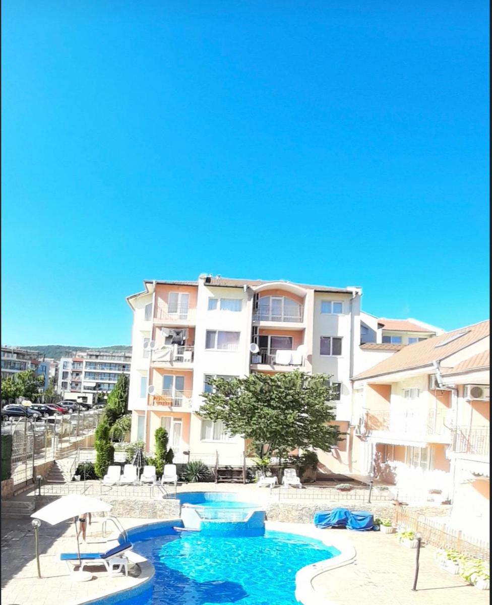 Le Premiére Randevu - Housity