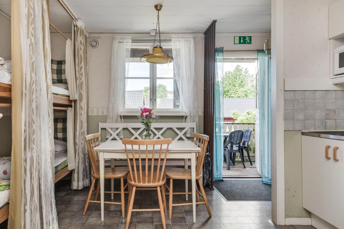 Suitetrails - Holiday apartment with cozy courtyard in the middle of Vimmerby