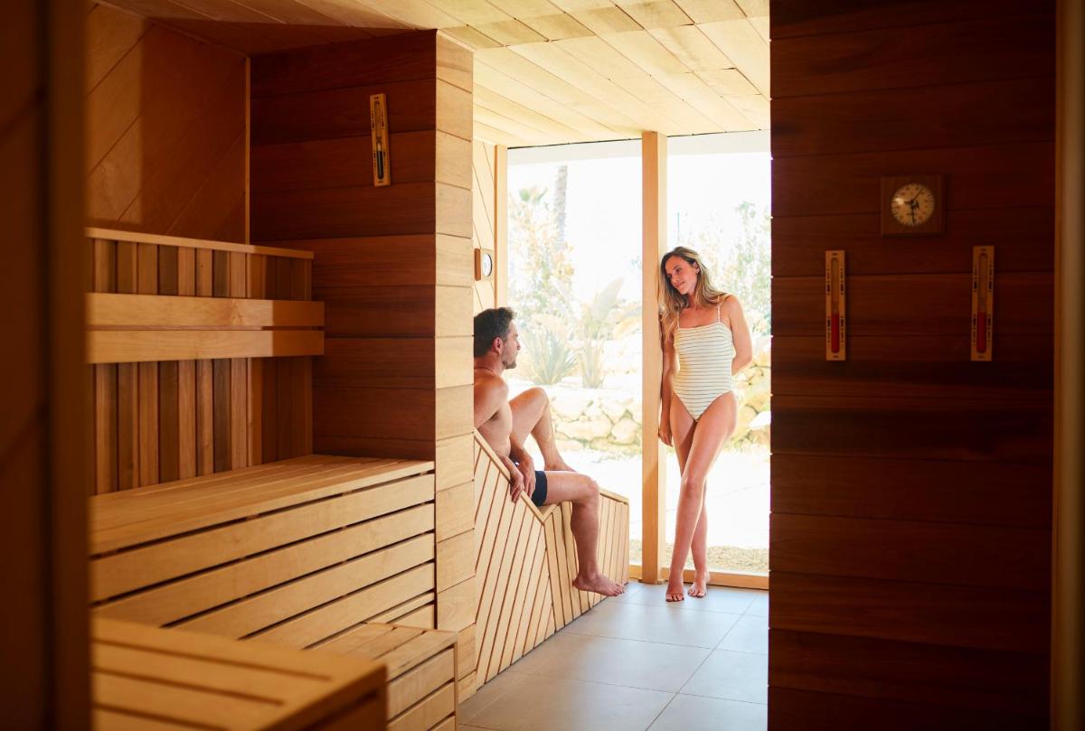 Os clientes hospedados em Longevity Health & Wellness Hotel - Adults Only