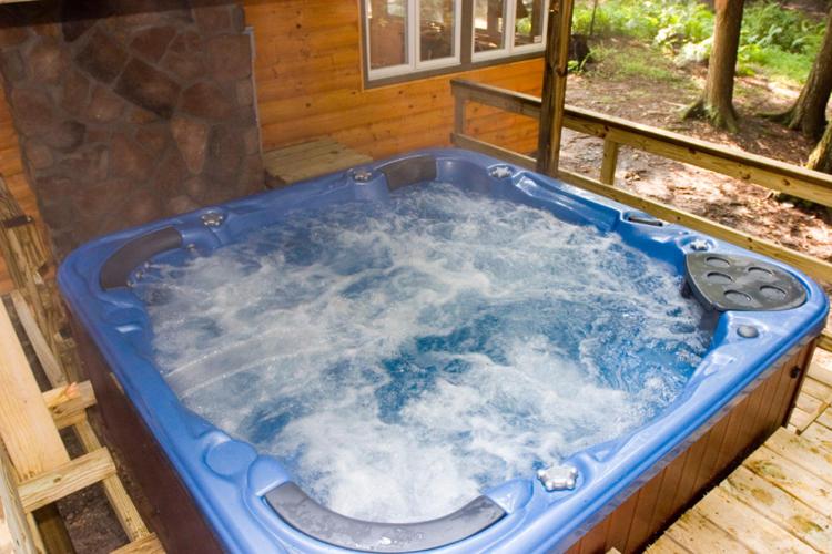 Secluded Vacation Cabin with hottub in the Poconos - Housity