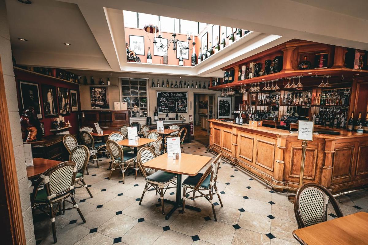 York Pavilion Hotel, Sure Hotel Collection by Best Western - Housity
