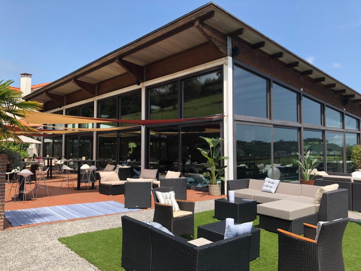 Un restaurante o sitio para comer en La Piconera Hotel & Spa