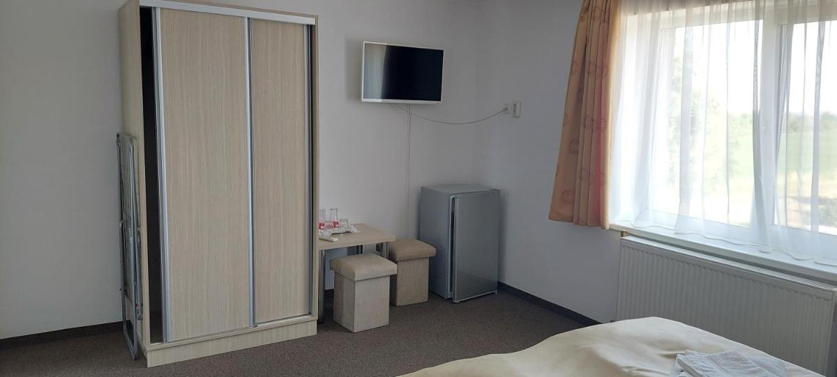 Vila Iulia - Housity