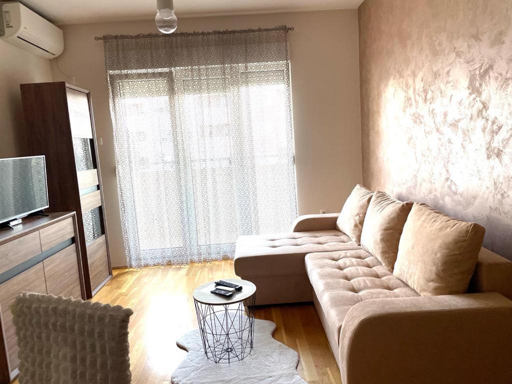 Nakii apartmani - Housity