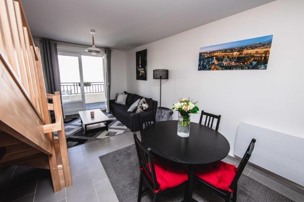 Paris City Flat 80 M carrée Appt 104 F4 Grd Paris - Housity
