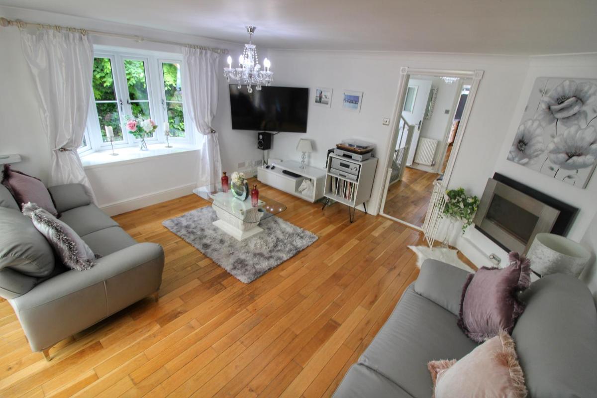 Charlton House - Housity