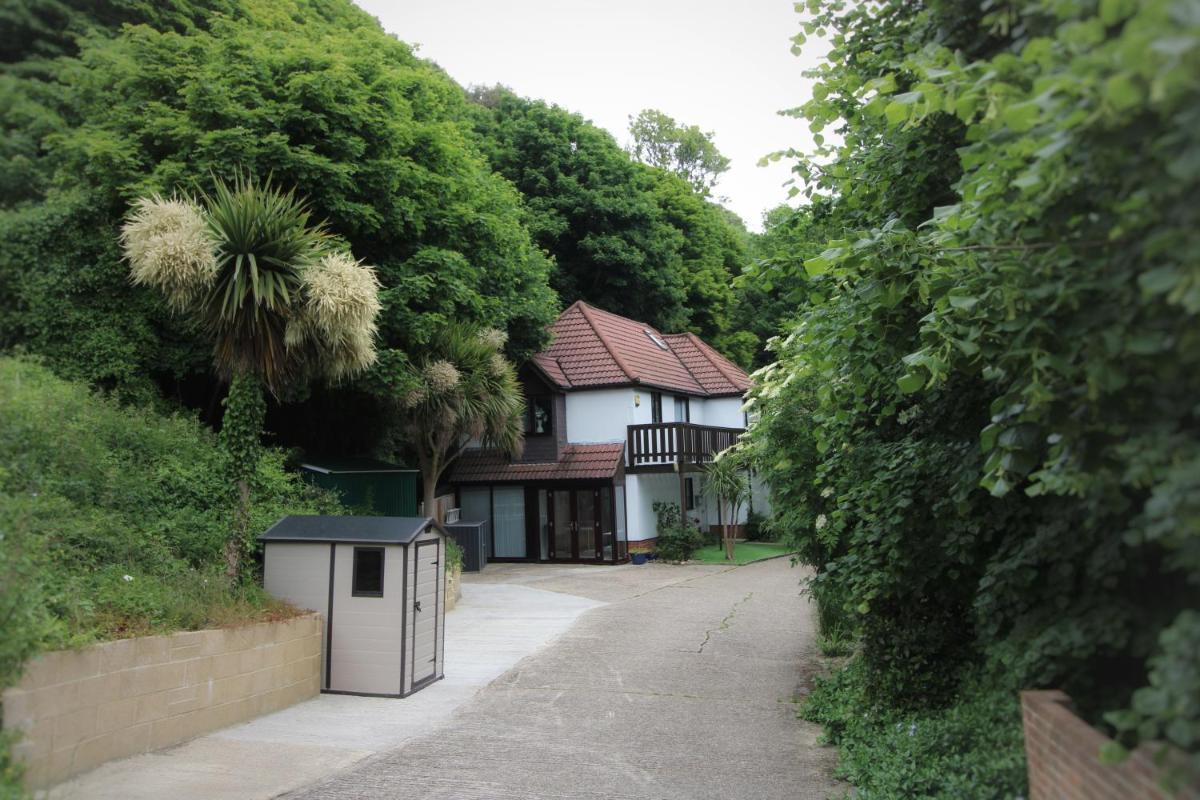 Charlton House - Housity