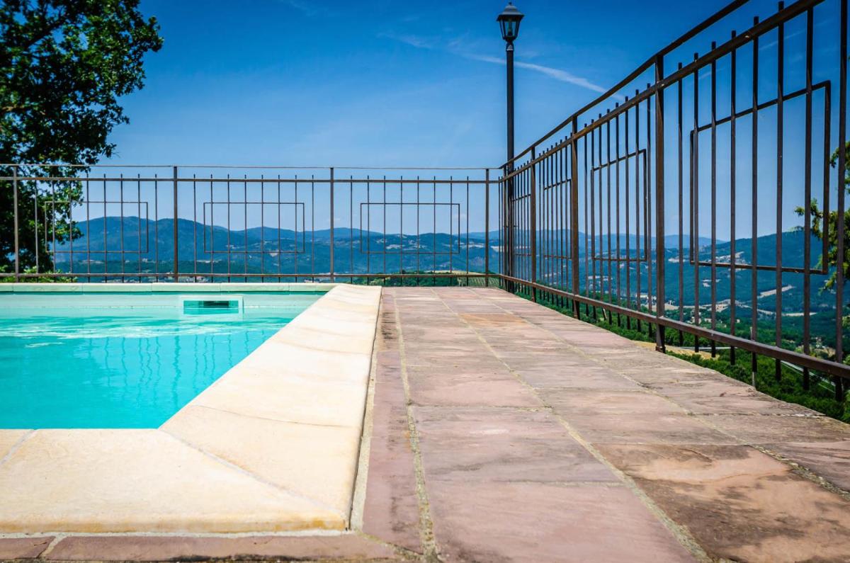 PoloTuristicoUmbria Villa con Piscina Preggio - Housity
