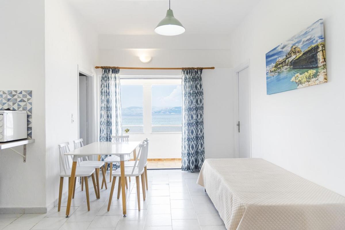 Seaside Resorts - Housity