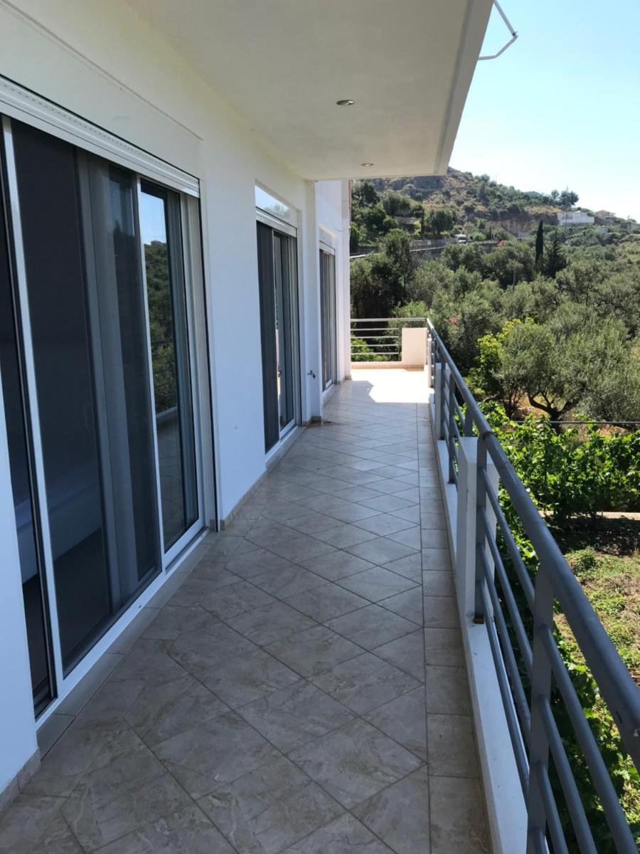 Suitetrails - Qeparo Andrea Markou rooms