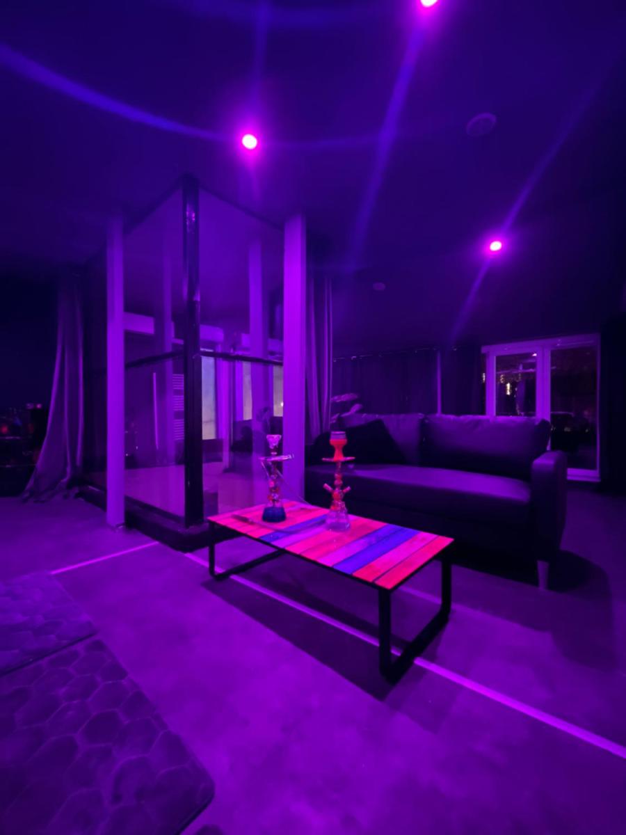 Suitetrails - Love room rooftop jacuzzi