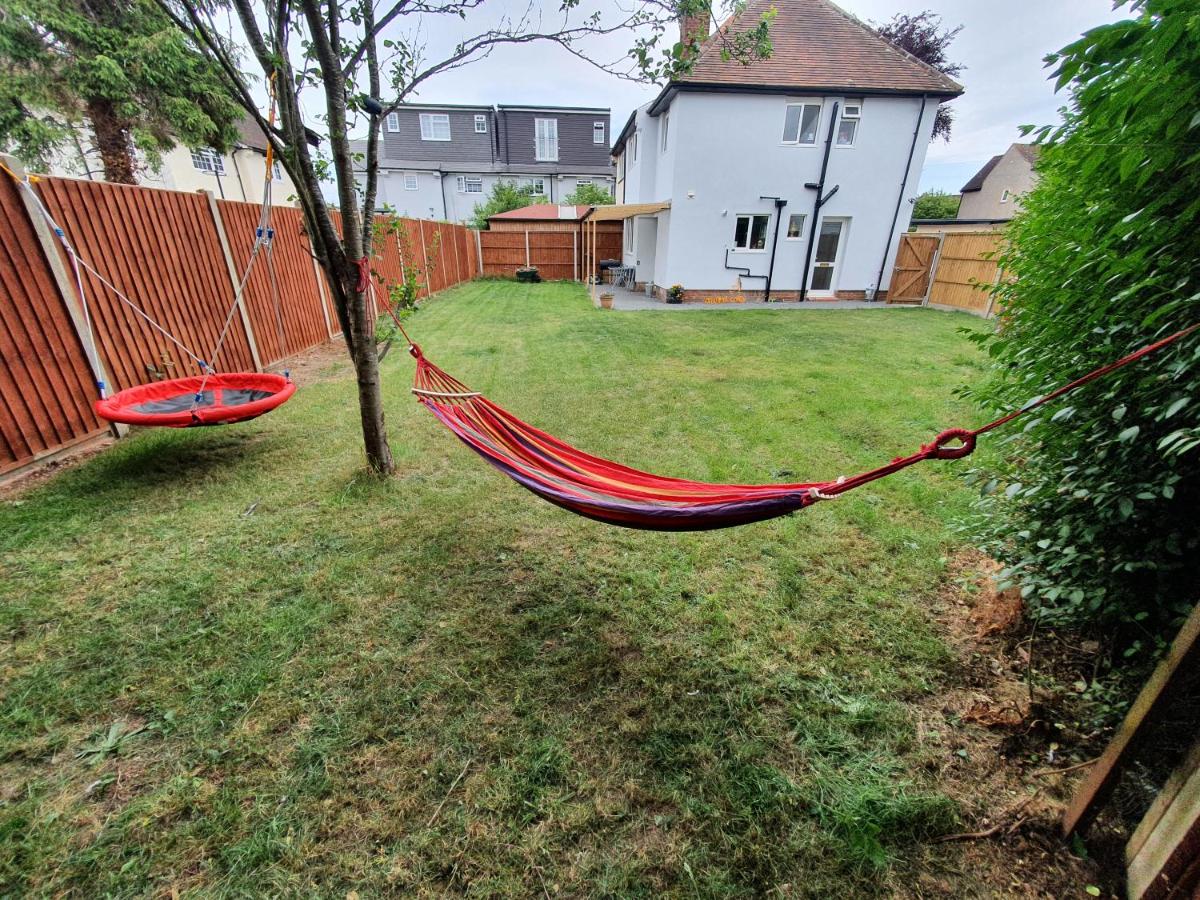 St Georges house, Premium 3 bed Home Slough, Legoland, Windsor - Housity
