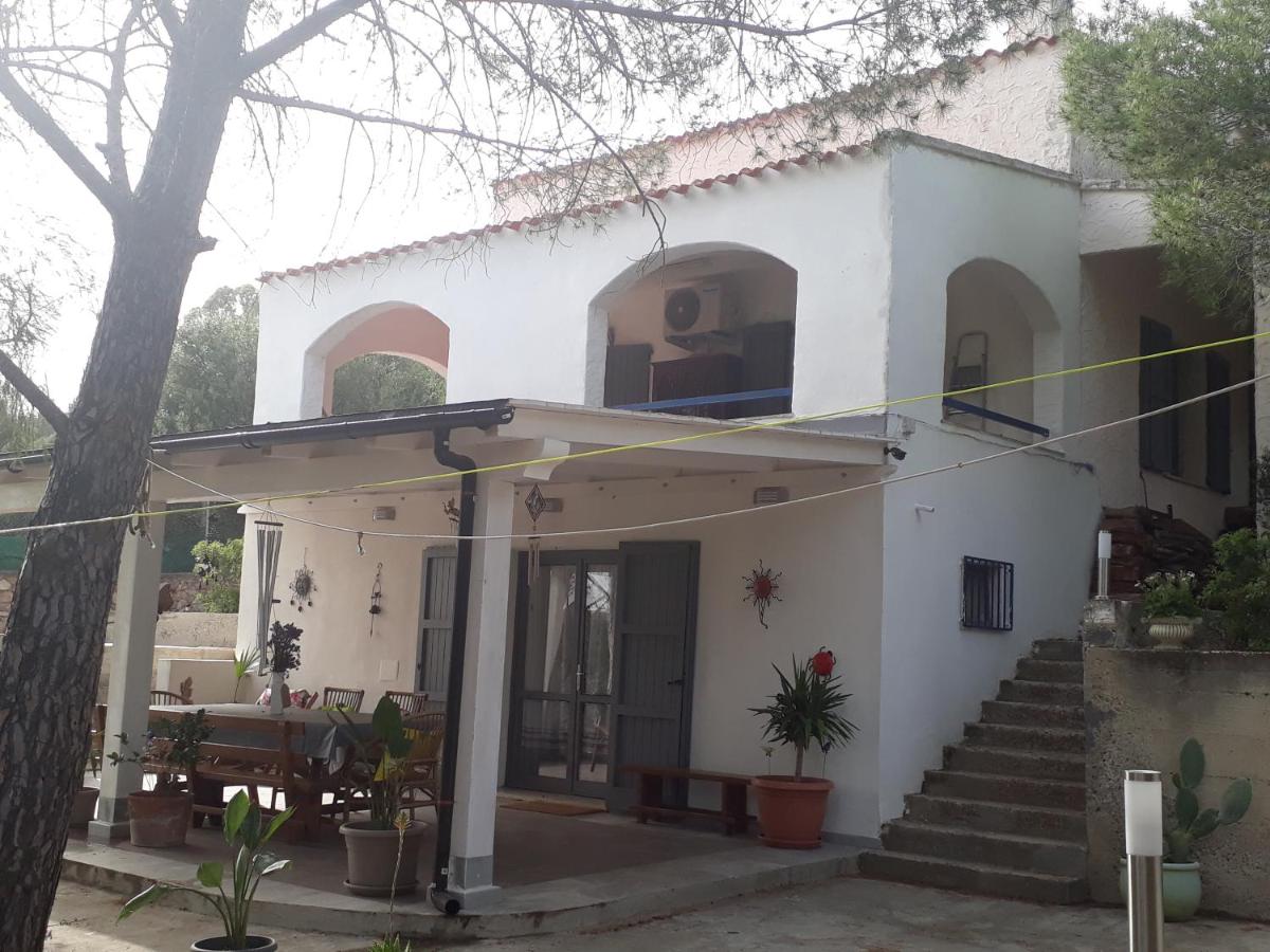 Villa apartment with Mountain and Sea Views WIFI - Housity