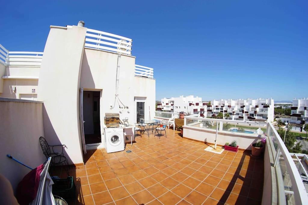 Ático con terraza en el Toyo - Housity