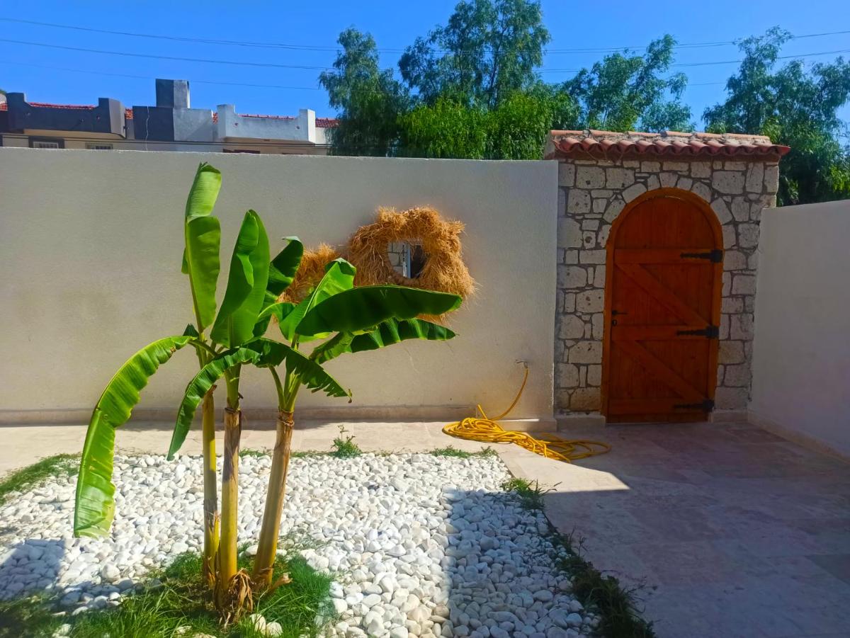Suitetrails - White Stone Villa with Pool