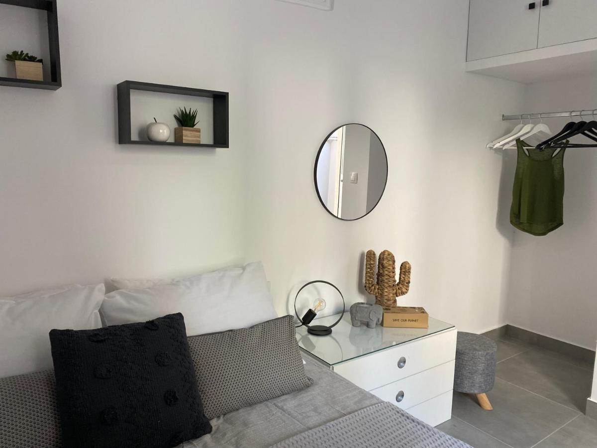 Tiny Little House - Housity