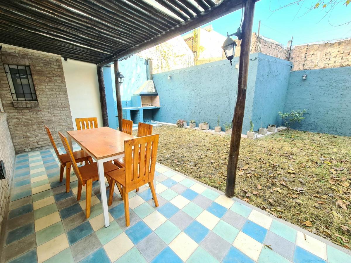 Modern house with garden close to Arístides - Housity