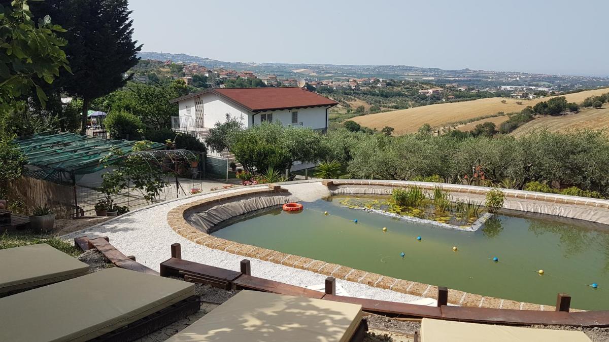 Villa con Biolago - Upstairs - Housity