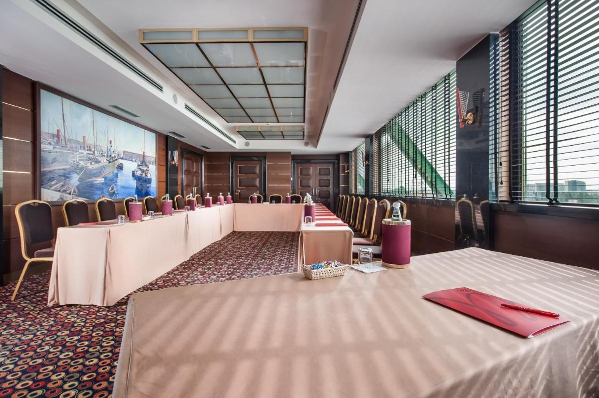 Royal Garden Assago Milano - Housity