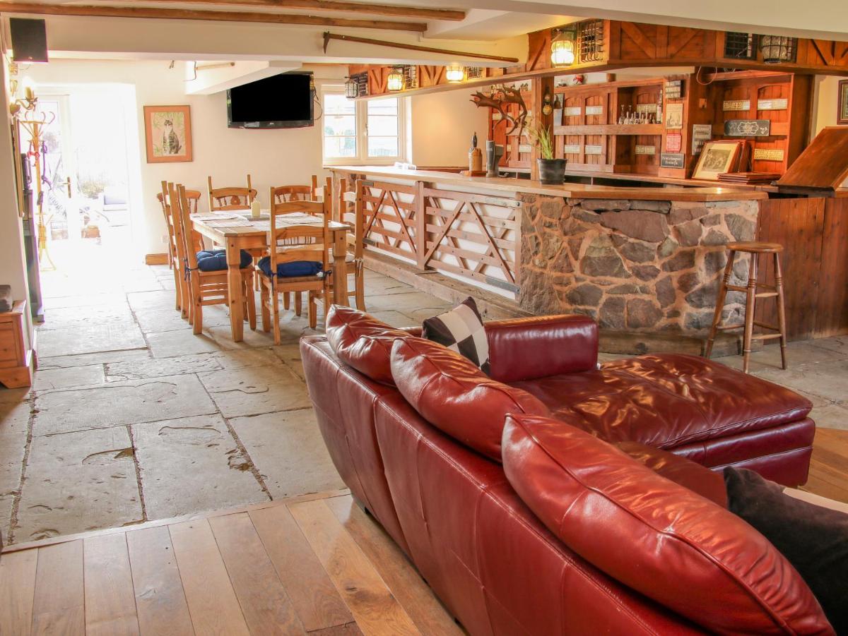 The Lamb Inn - Housity