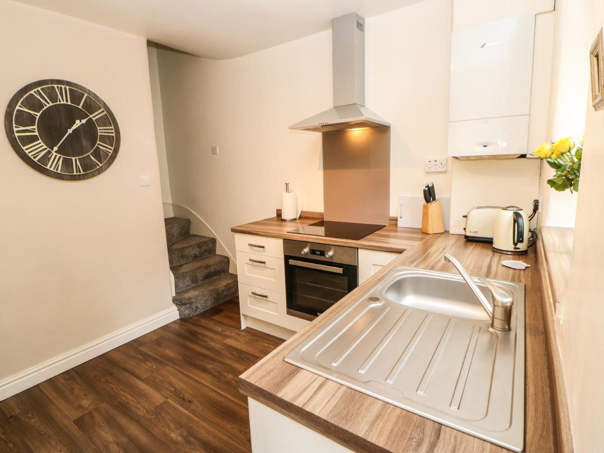 27 Bongate - Housity