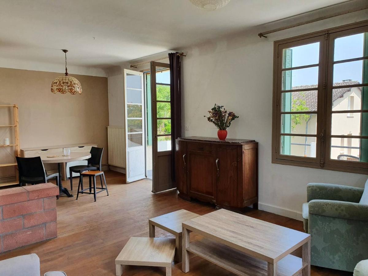 Big summer house in the charming village of Meyssac - Housity