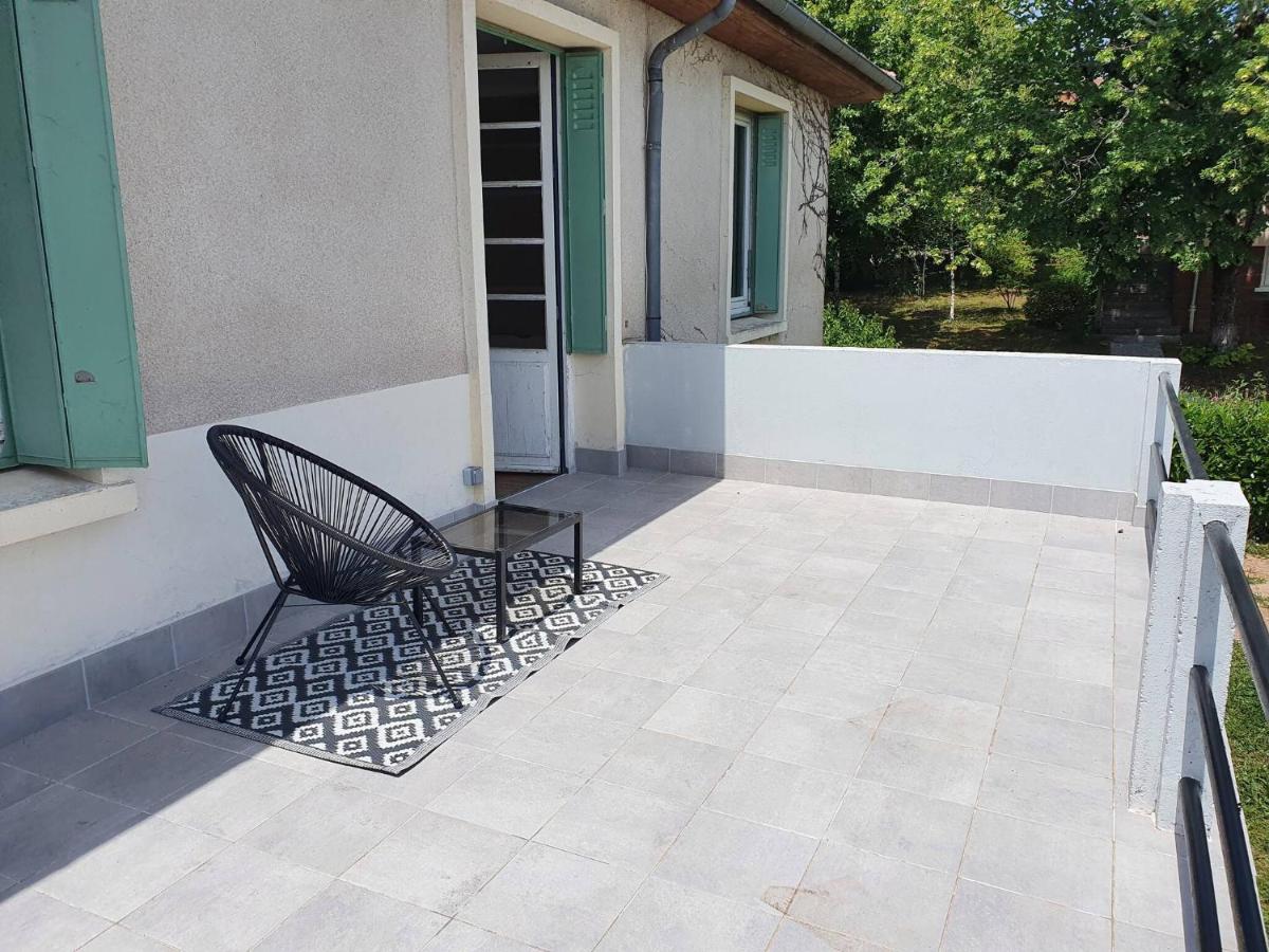 Big summer house in the charming village of Meyssac - Housity