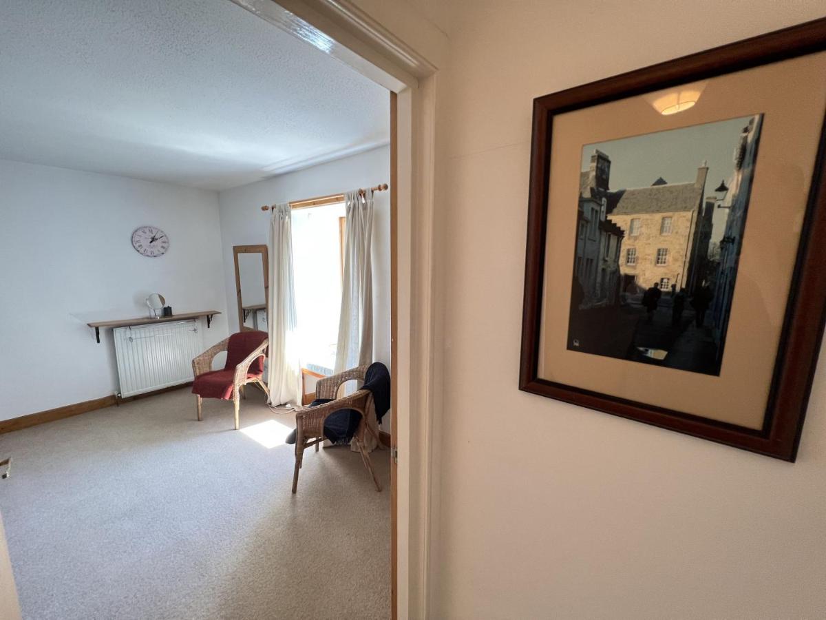 Suitetrails - Tall Ship - Three-bedroom coastal house with sea views