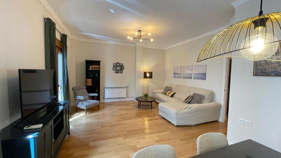 Suitetrails - Luxury apartment in central town