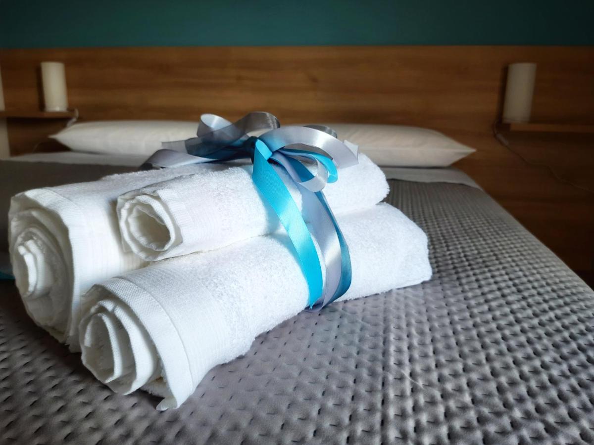 Shekhinah Bed and Breakfast Home Restaurant - Housity